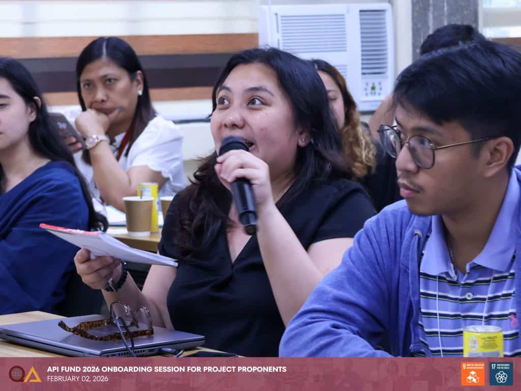 Project proponents from different academic units engaged in the open forum, addressing their questions directly to the resource speakers.