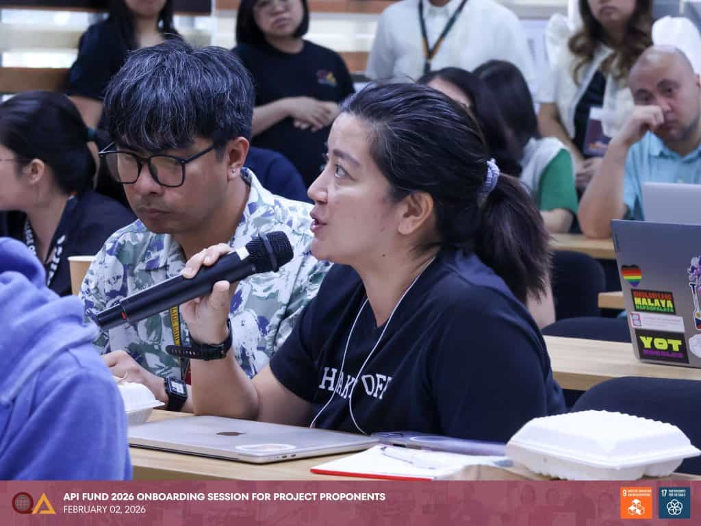 Project proponents from different academic units engaged in the open forum, addressing their questions directly to the resource speakers.
