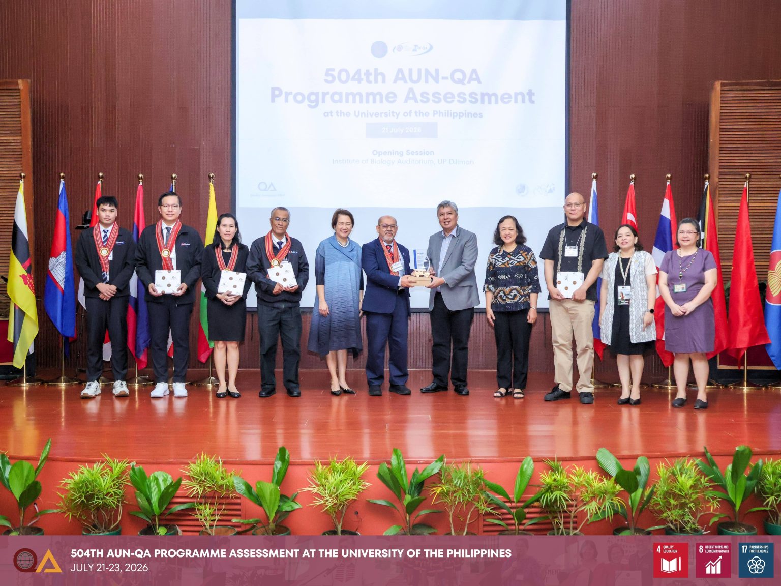 UP Diliman Chancellor Edgardo Carlo L. Vistan II presented a token of appreciation to the AUN-QA Assessor Team led by Dr. Wan Ahmad Kamil. From left to right: Audsada Deetalord (Pea), Asst. Prof. Thanasin Chutintaranond, Assoc. Prof. Dr. Thasaneeya…